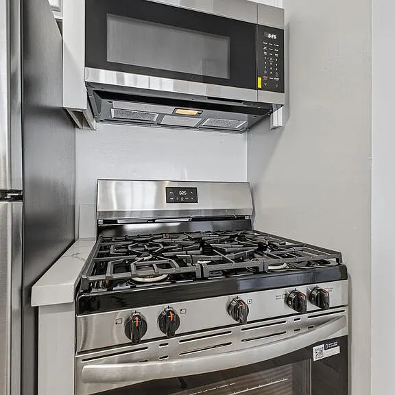 1337 S Hoover St #1433-6 — Photo 4