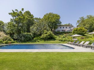17 Apaquogue Rd, East Hampton, NY 11937