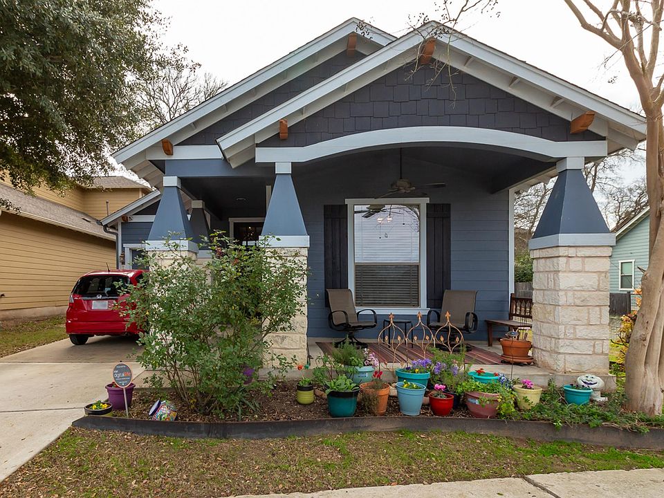 2525 Lightfoot Trail in Independence Park