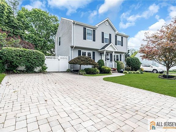 4th image of 8 Highview Rd