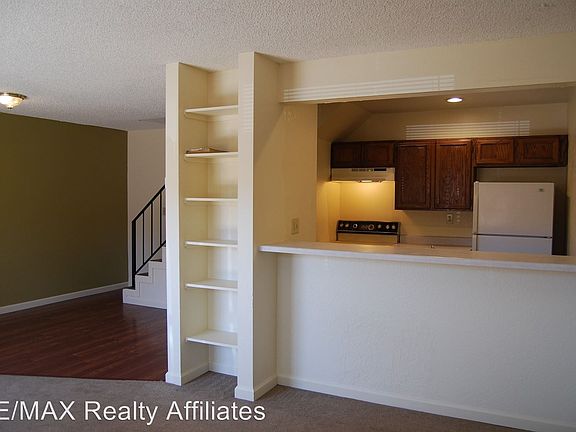 4th image of 3117 Bristle Branch Dr