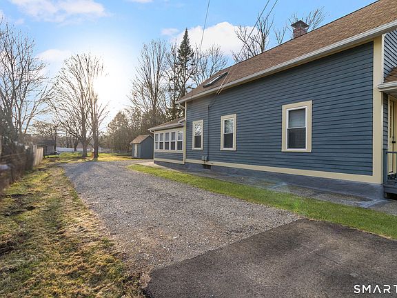 3rd image of 25 Putnam Road