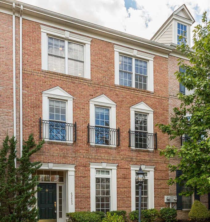 1st image of 42485 Regal Wood Dr