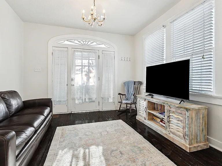 819 Olga St — Photo 14