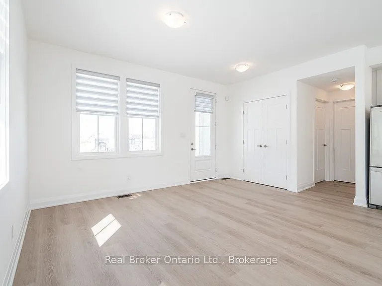4 Danielle Cres — Photo 2