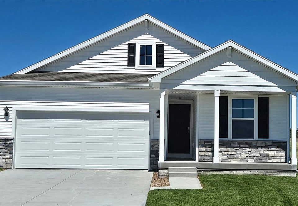 1st image of 2575 SE Creekhill Way