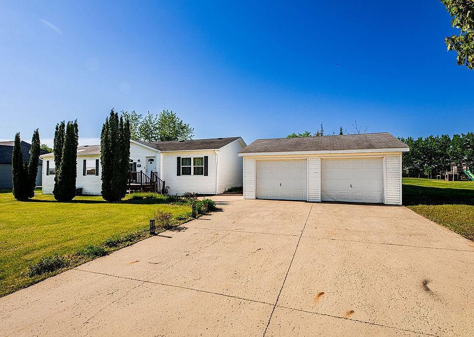 1st image of 416 Ridge Crest Dr
