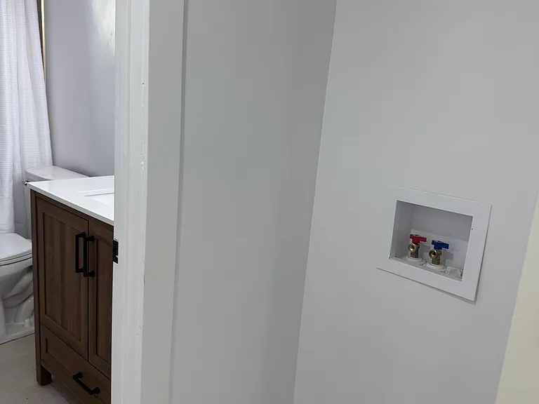 1042 S Shenandoah St #102 — Photo 15