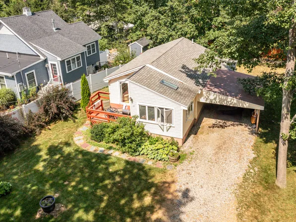 23 Skylark Ln, York, ME 03909