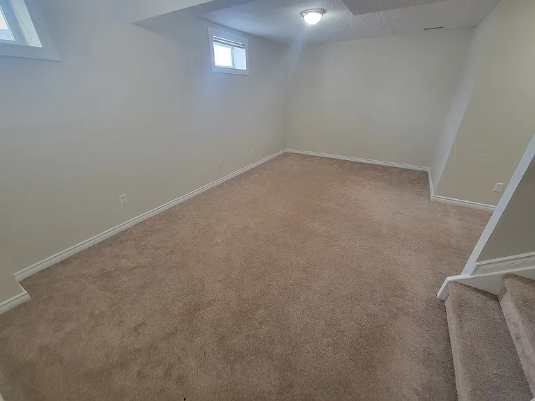 8006 15a Ave NW — Photo 19