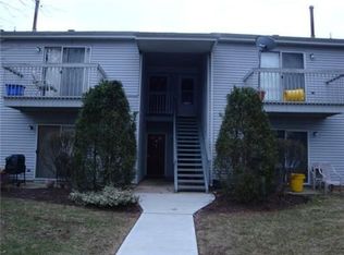 128 Applegate Ln, East Brunswick, NJ