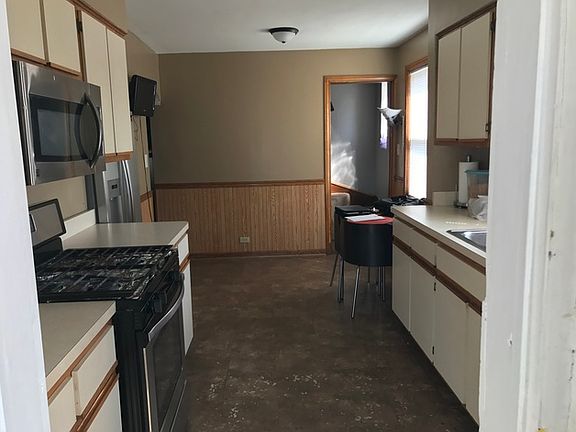 4th image of 3524 S 57th Ct