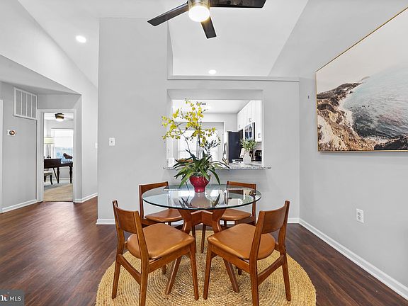 4th image of 2859 Yarling Ct
