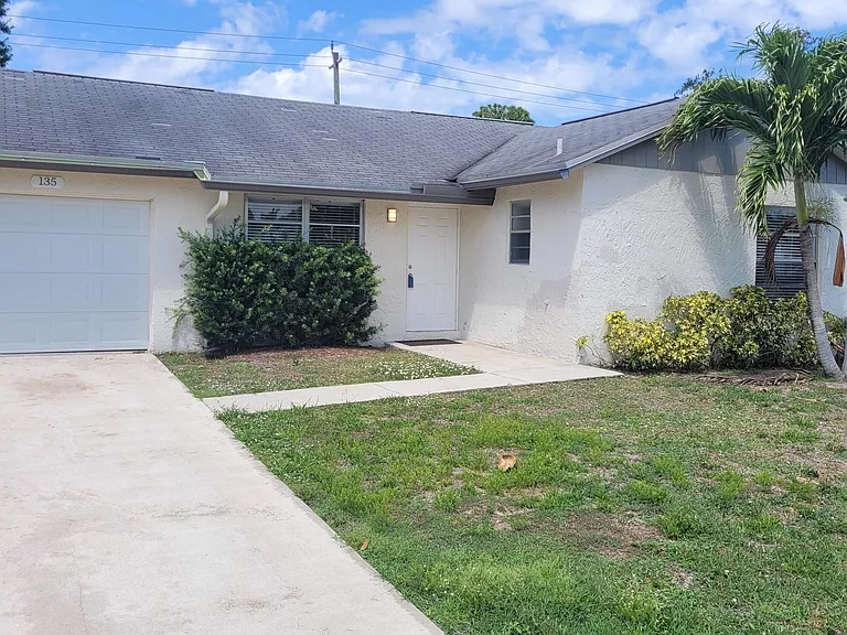 135 Village Cir — Photo 1