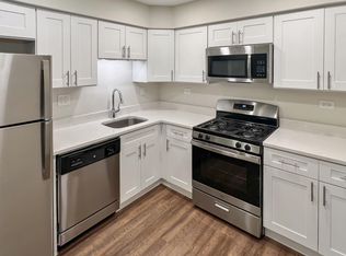 785 Pershing Ave APT 7-A, Glen Ellyn, IL 60137