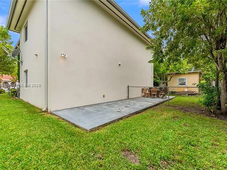 1029 SW 11th Ave #1029 — Photo 37