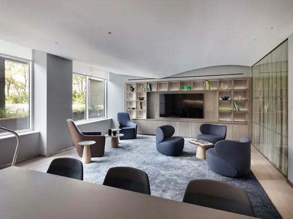 1 Union Sq S image 5 of 14