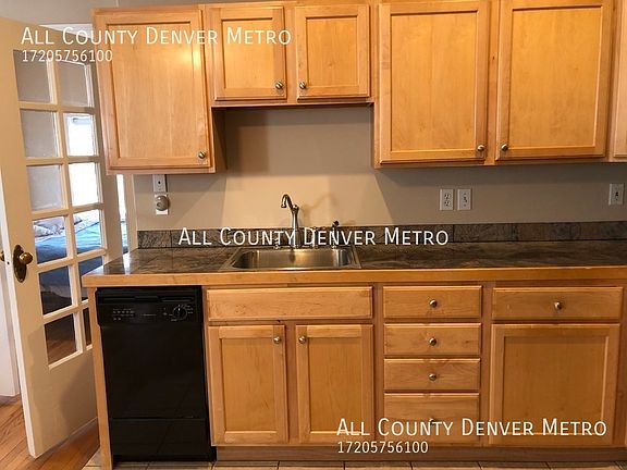 5th image of 1750 N Gaylord St APT D