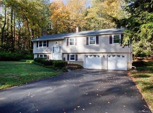 7 Butternut Ln, Weatogue, CT 06089