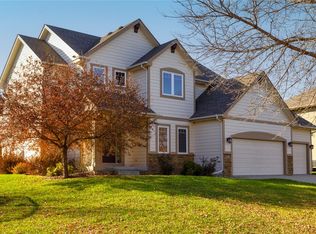 6614 Cheldon Ct, Johnston, IA 50131