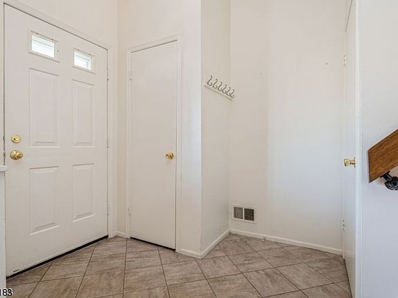2nd image of 126 Sunnyvale Ct