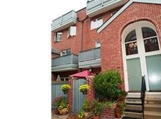 212 S 24th St, Philadelphia, PA 19103