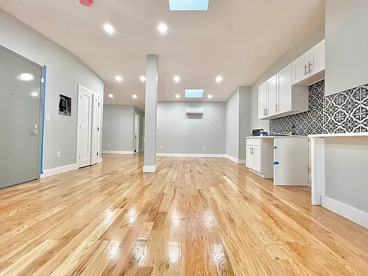 Rented by Doorway NYC, LLC | media 1