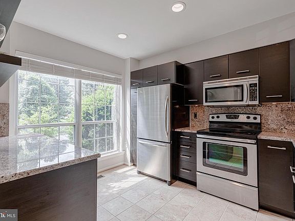 4th image of 5700 Evergreen Knoll Ct