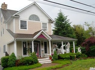 41 Colonial Rd, Smithtown, NY 11787
