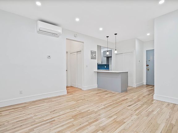 3rd image of 1823 Madison St APT 4
