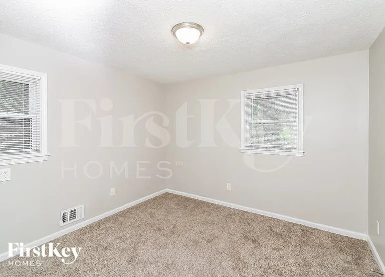 4007 Wells Cir — Photo 9