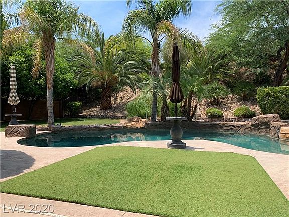 5th image of 15 Tapadero Ln