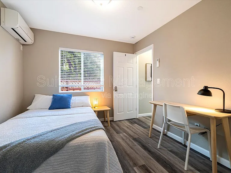 160 Harrison Ave #D3 — Photo 13