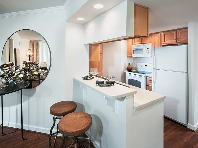Kitchen/Dining Area