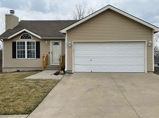 411 N Queen Ridge Ave, Independence, MO 64056