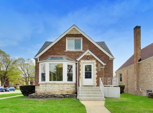 5921 N Melvina Ave, Chicago, IL 60646