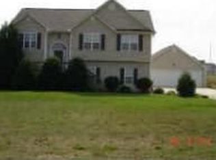 186 Rosewood Dr SE, Calhoun, GA 30701