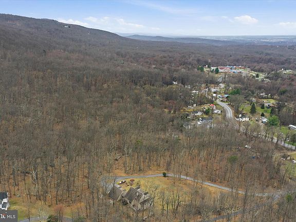 2nd image of 156 Ray Ridge Ln