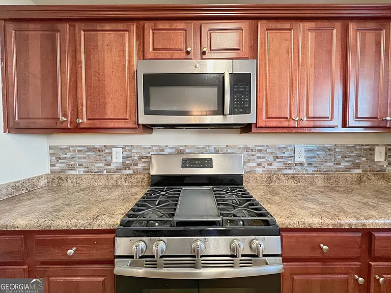 2751 Spence Ct — Photo 20
