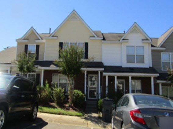 1st image of 1006 Oak Blossom Way