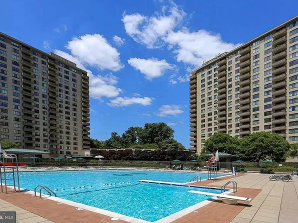 5225 Pooks Hill Rd APT 202S, Bethesda, MD 20814