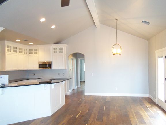 5th image of 11624 Nw 121st St.
