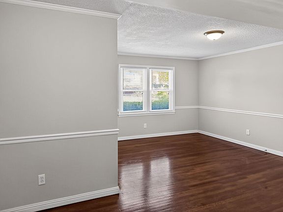 5th image of 1411 Hemlock St