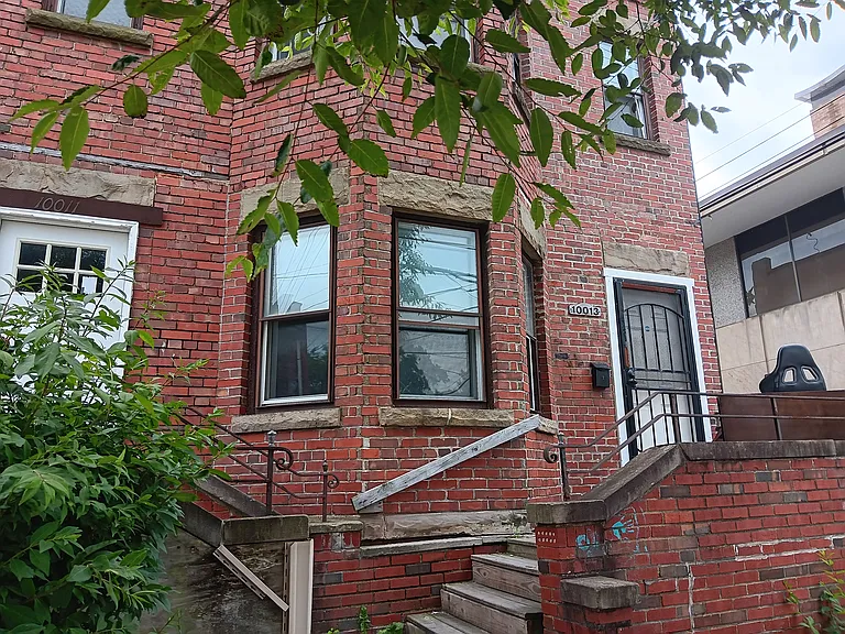 10013 Madison Ave — Photo 1