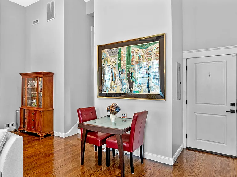 85 Bridge St #3 — Photo 2