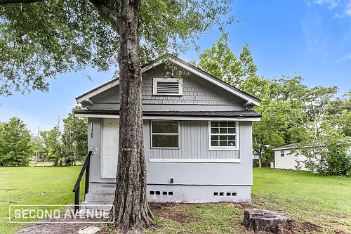 1320 Francis St Photo 1