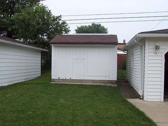 Storage shed