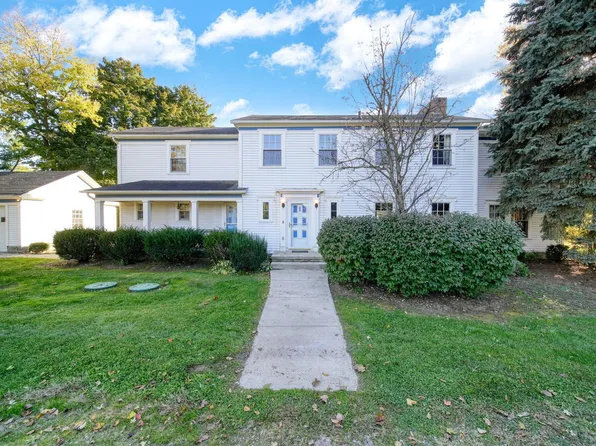 3090 E Willis Rd, Saline, MI 48176