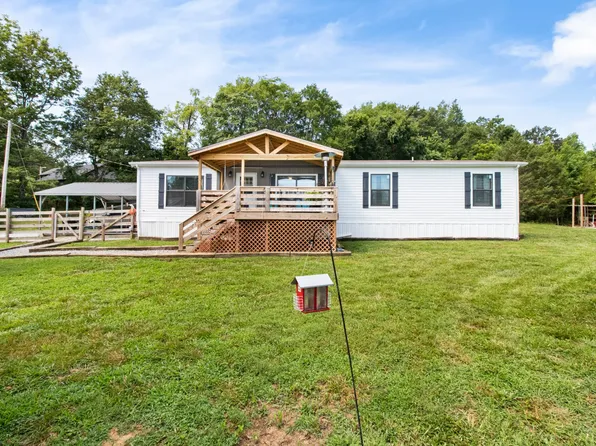 1831 Palmyra Rd, Palmyra, TN 37142