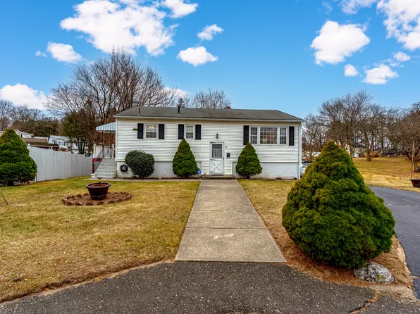 34 Cleone Drive, Waterbury, CT 06706